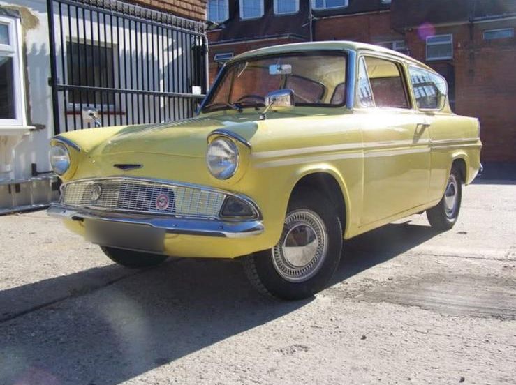 Lee Botting's Ford Anglia